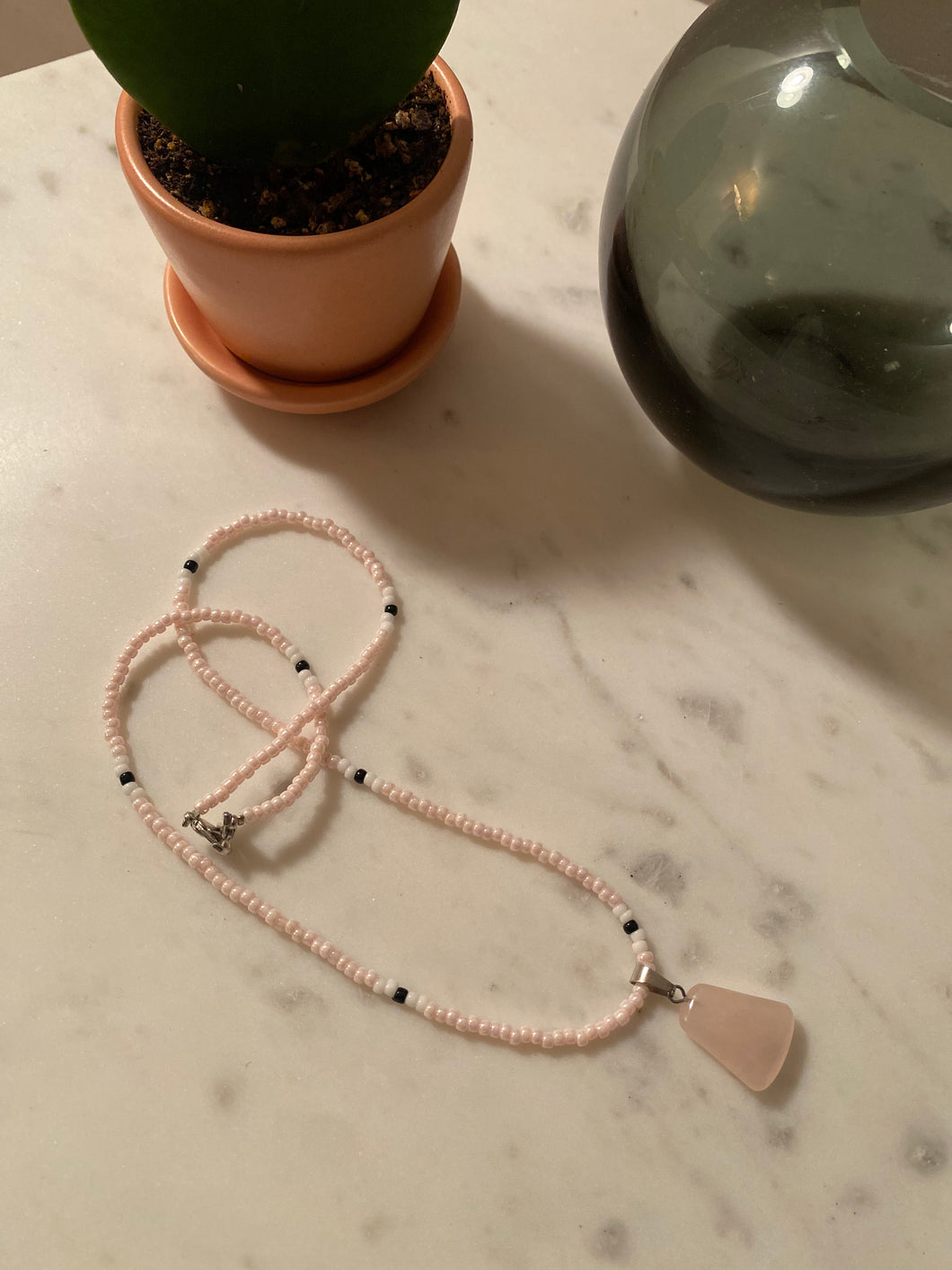 Necklace Pink w/ Rose quartz pendant